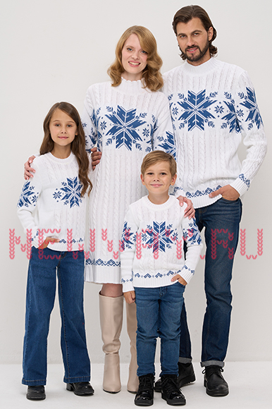 sela moms & monsters — российский лайфстайл бренд одежды для мам и детей